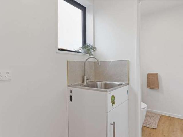 Property for sale in Chaslands, Canterbury