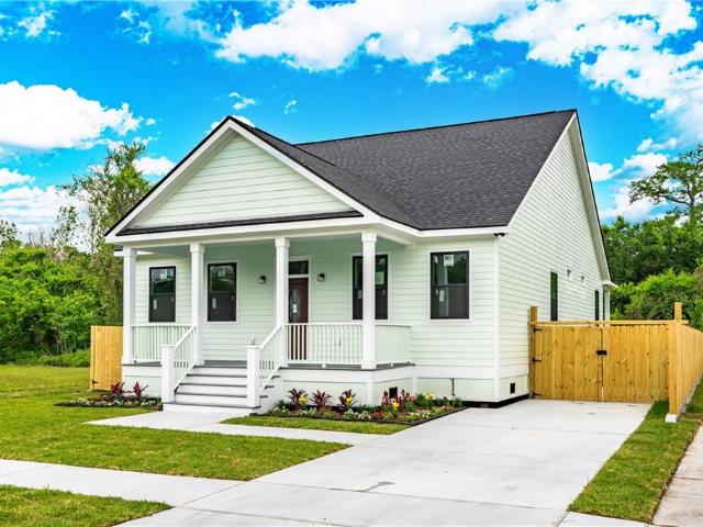 House for sale in Meraux
