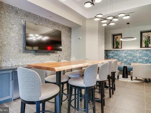 Condo for sale in John Adams, Alexandria