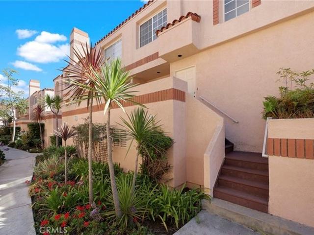 Townhouse for sale in Torrance, California