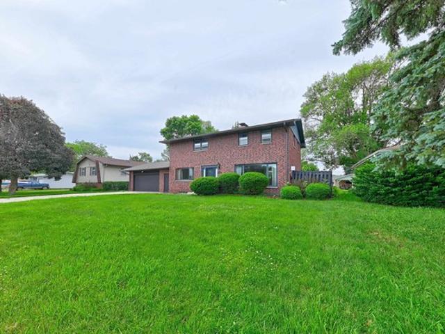 House for sale in Emmetsburg, Iowa