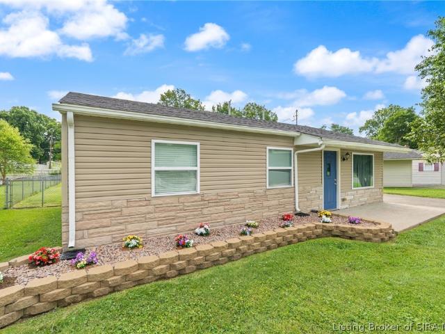 House for sale in New Albany, Indiana