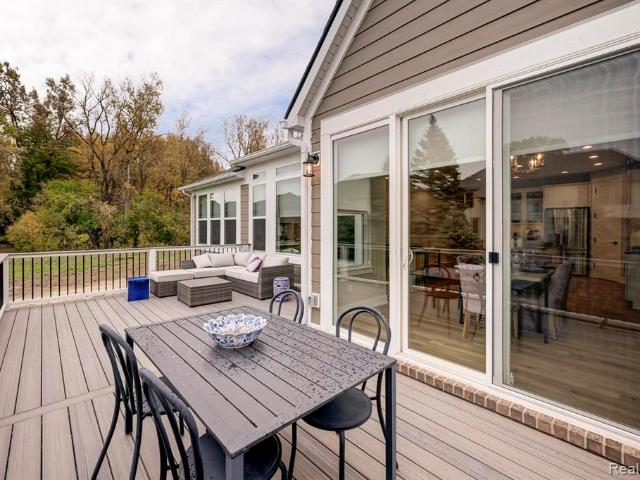 Condo for sale in Pontiac, Michigan