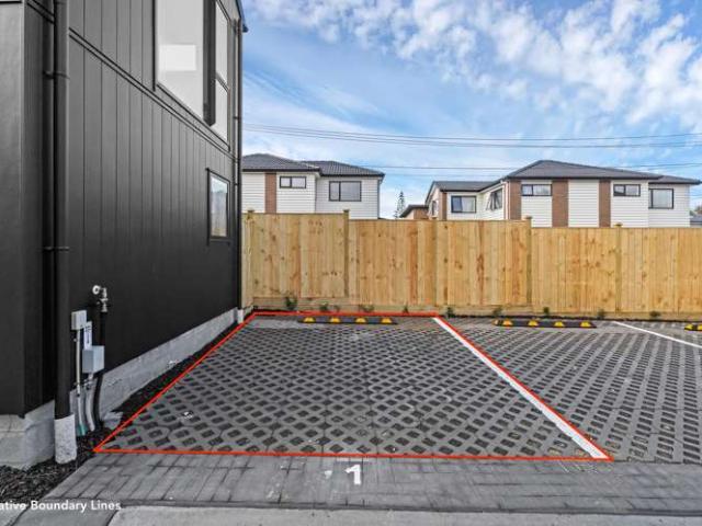 Townhouse for sale in East Tamaki, Oroua County