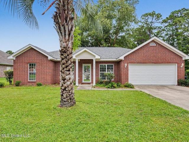 House for sale in Ocean Springs, Mississippi