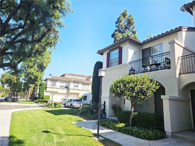 Condo for rent in Oak Creek, Irvine