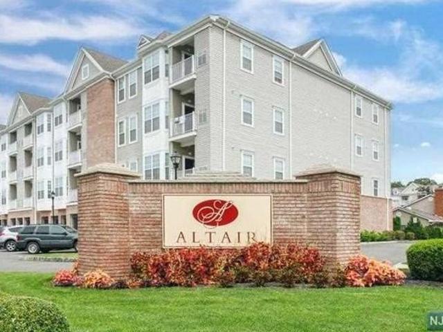 Condo for sale in Elmwood Park, New Jersey