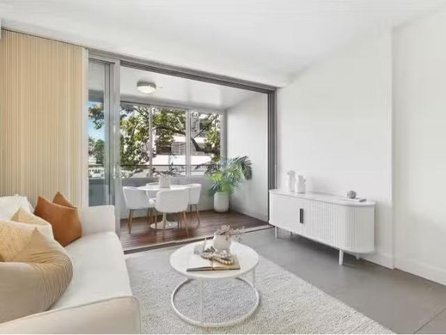 Apartment for rent in Lower North Shore, Sydney