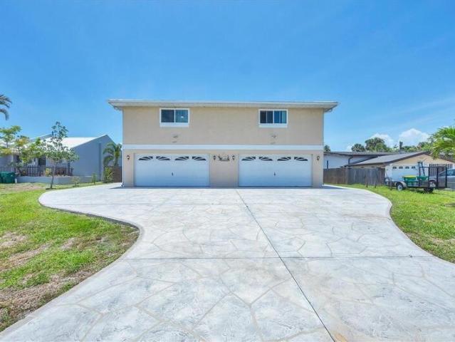 Duplex for sale in Punta Gorda