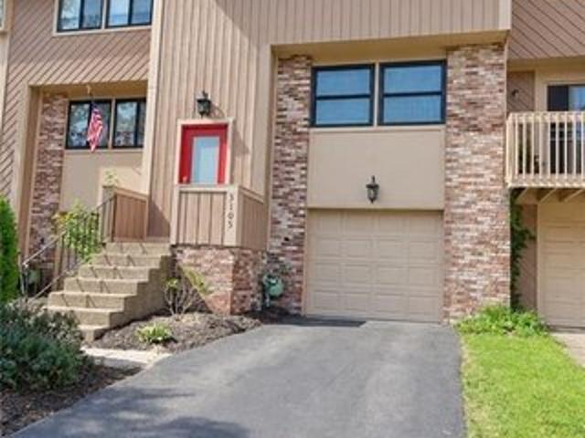 Townhouse for sale in Bridgeville, Pennsylvania