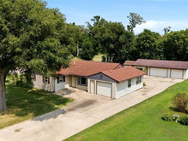 House for sale in Linn, Iowa