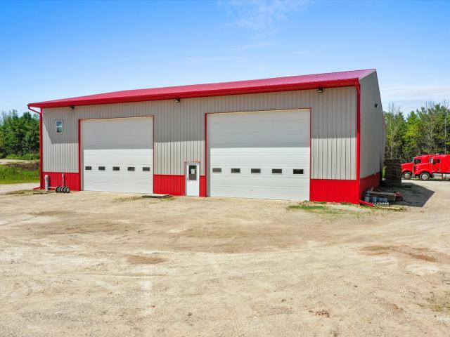House for sale in Mishicot