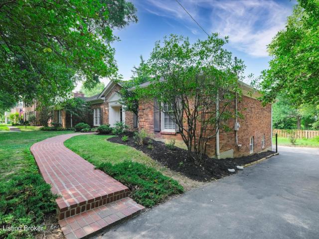 House for sale in Glenview, Kentucky