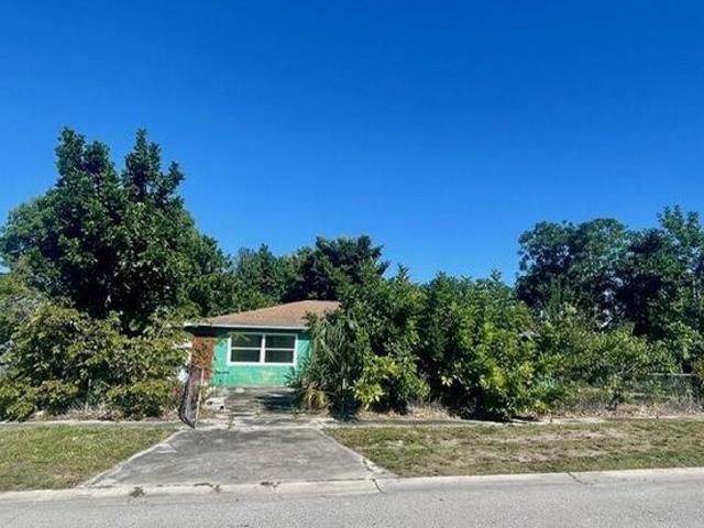 House for sale in Fort Pierce, Florida