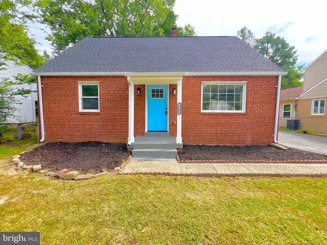 House for sale in Berkshire, District Heights