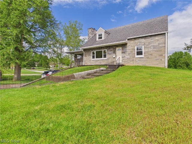 House for sale in Parkersburg, West Virginia