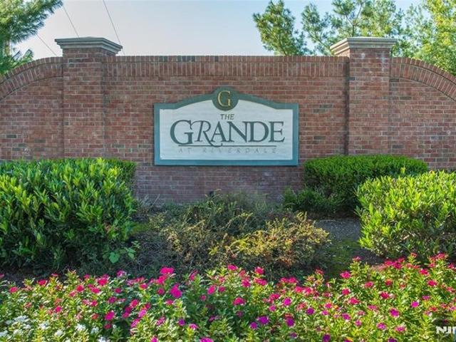 Condo for sale in Riverdale, New Jersey