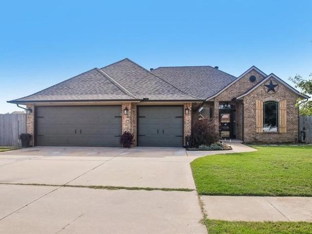 House for sale in Moore, Cleveland County