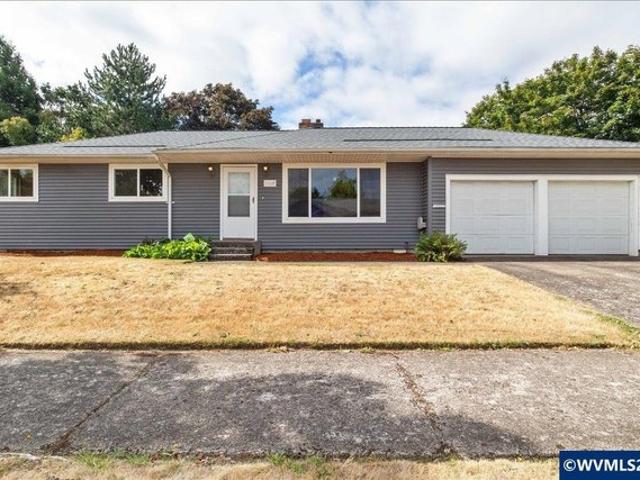 House for sale in Oregonia