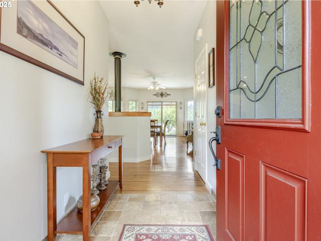 House for sale in Creswell