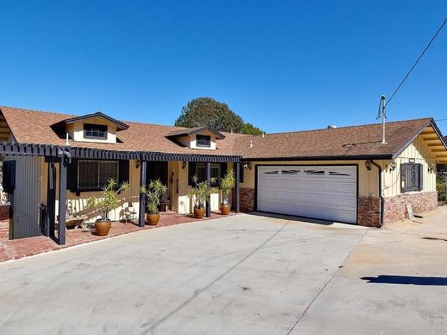 House for sale in Vista, California