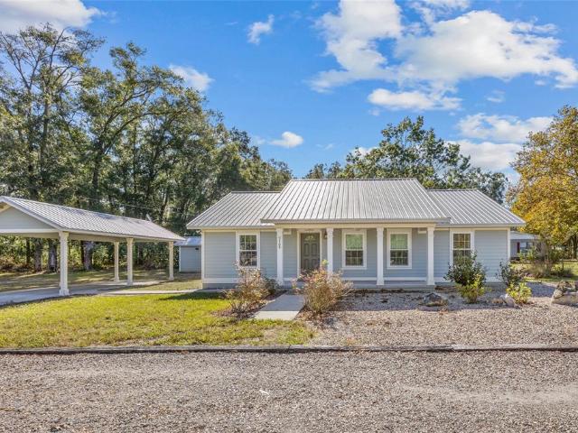 House for sale in Bell, Florida