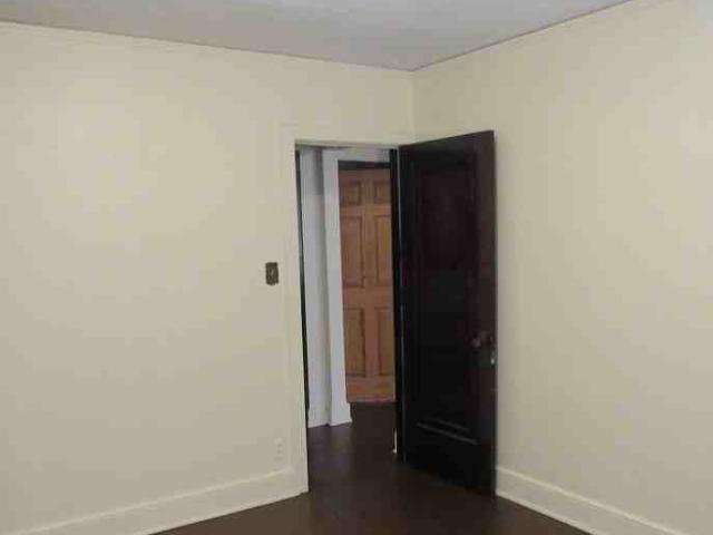Apartment for rent in Washington Park, Milwaukee