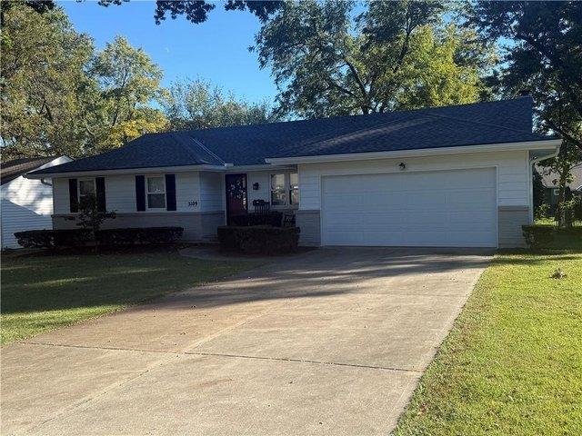 House for sale in Palisades, Prairie Village