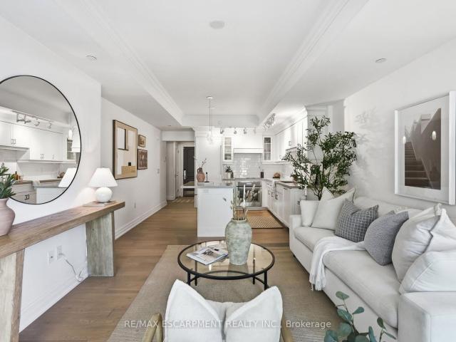 Condo for sale in Burlington, Ontario