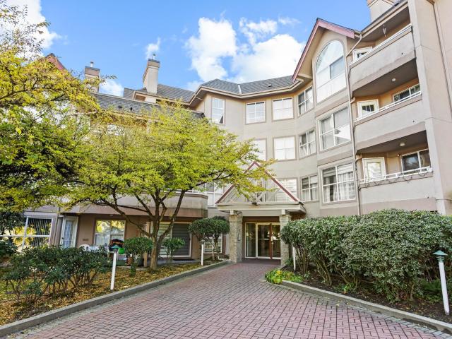 Apartment for sale in Surrey, British Columbia