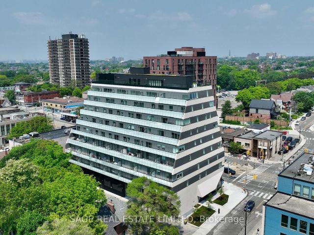 Condo for sale in Toronto—St. Paul's, Toronto