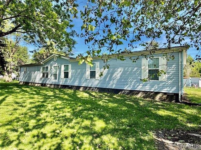 House for sale in Wilsonville, Illinois