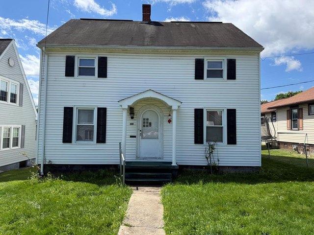 House for sale in Beckley, West Virginia