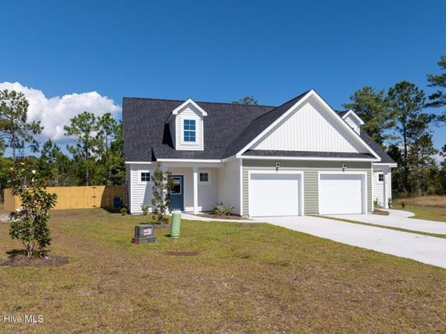 Townhouse for sale in Holly Ridge, Onslow County