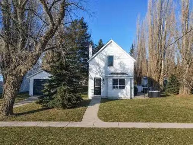 House for sale in Wawanesa, Manitoba