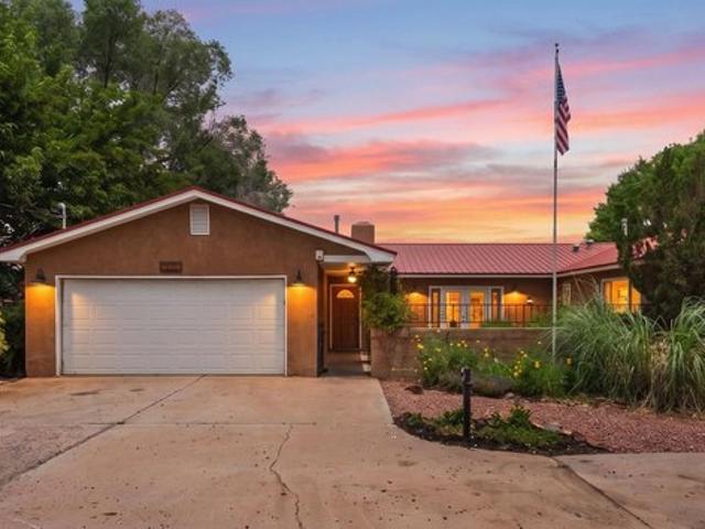 House for sale in Bosque Farms, New Mexico
