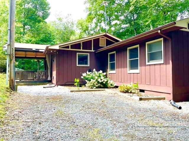 House for sale in Newland, Avery County