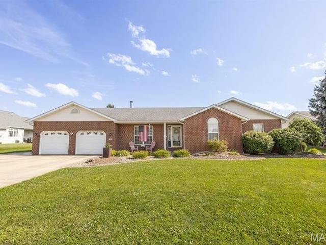 House for sale in Highland, Illinois