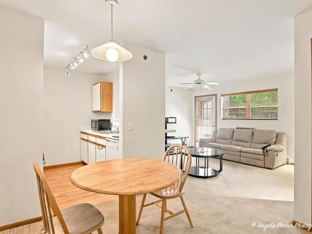 Condo for sale in Richmond, McHenry County