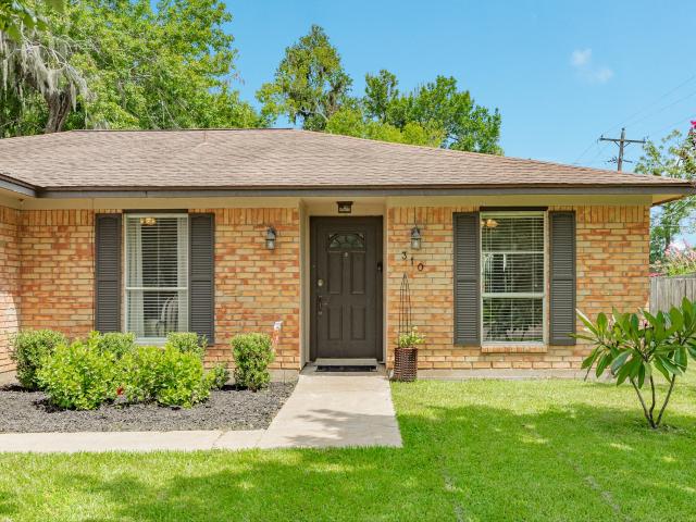 House for sale in Lake Jackson, Texas