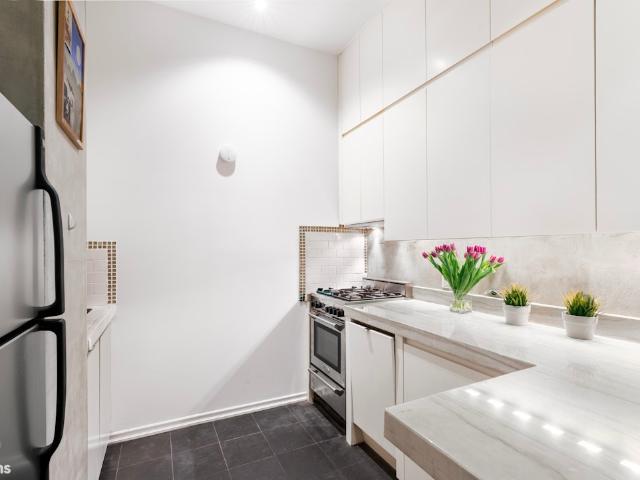 Apartment for sale in Arverne, New York