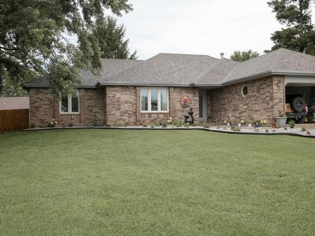 House for sale in Clever, Missouri