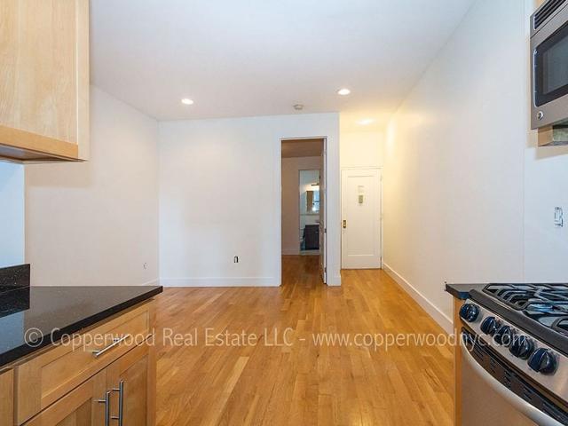 Apartment for rent in Arverne, New York