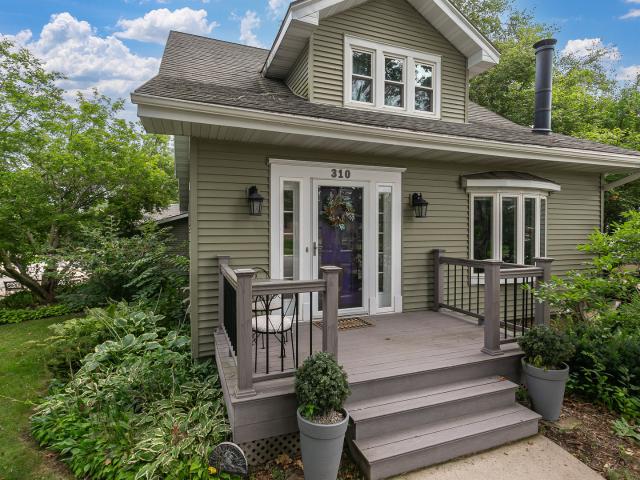 House for sale in Cedar, Iowa