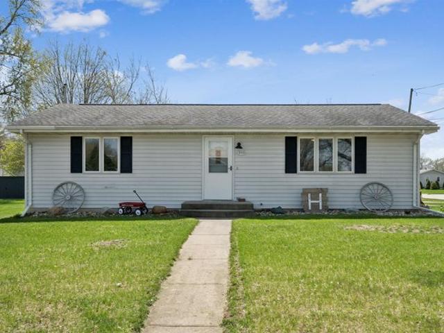 House for sale in Manchester, Iowa