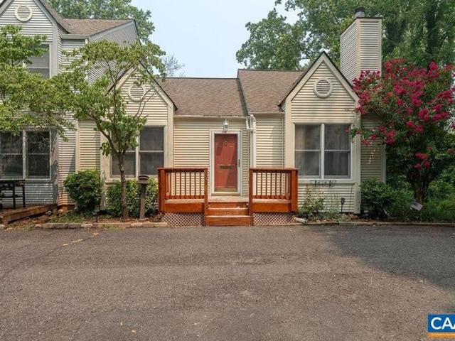 Townhouse for sale in Virginia