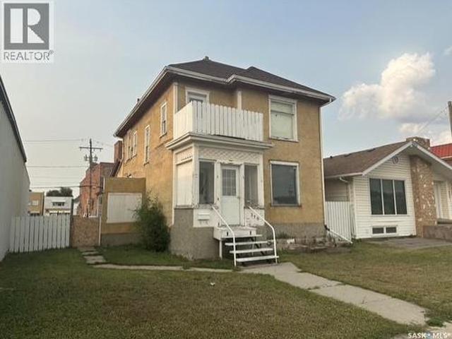 House for sale in Moose Jaw, Saskatchewan