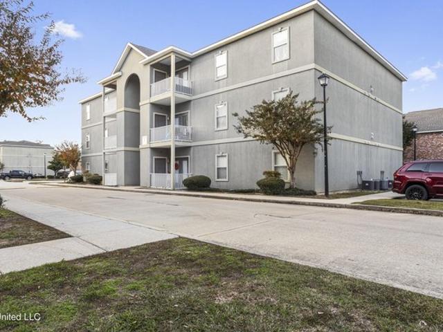 Condo for sale in Ocean Springs, Mississippi