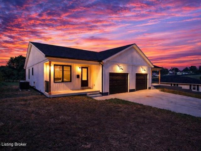 House for sale in Cecilia, Kentucky