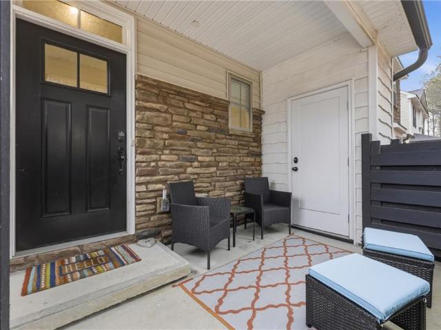 Condo for sale in Barlett, Carrollton